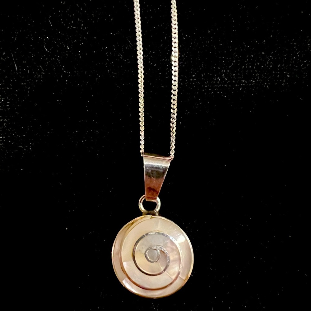 Peruvian mother of Pearl 950 silver necklace